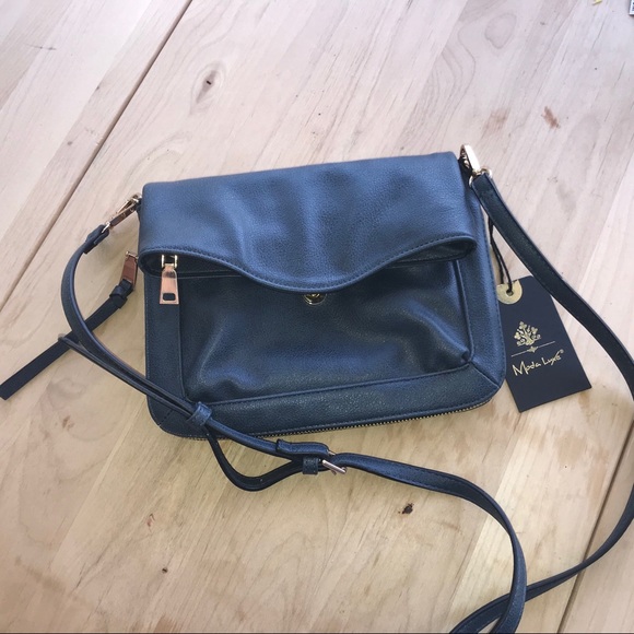 Moda Luxe Handbags - NWT Moda Luxe Cross Body ZIP Bag